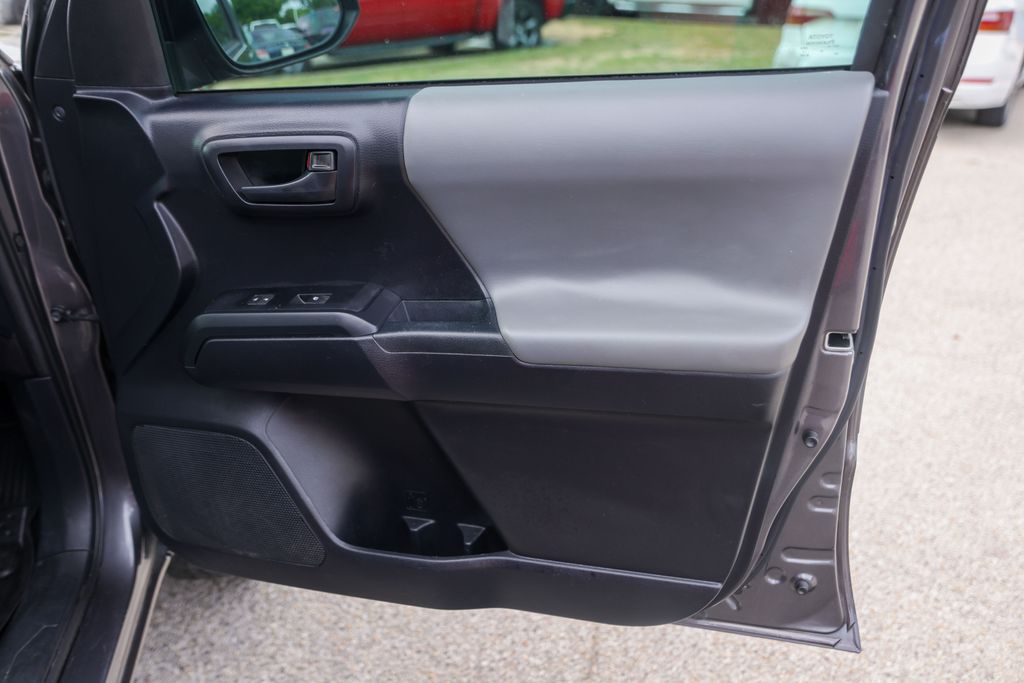 Used Car 2018 Toyota Tacoma  Sr For Sale Under $30,000 In Austin, Texas