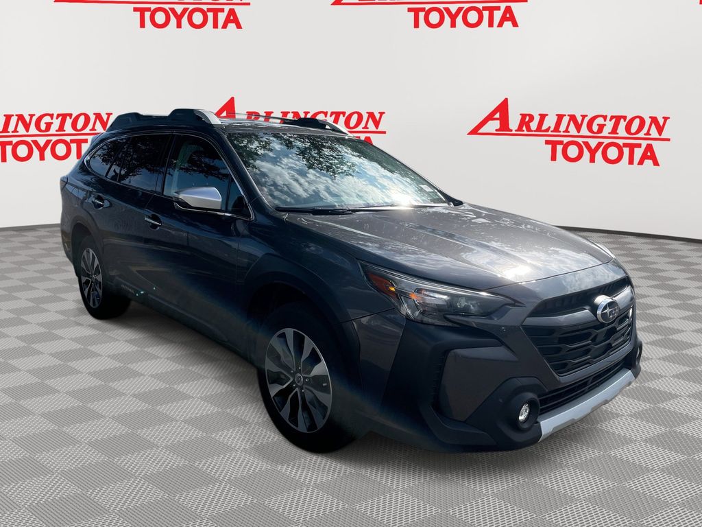 2023 Subaru Outback Touring's photo