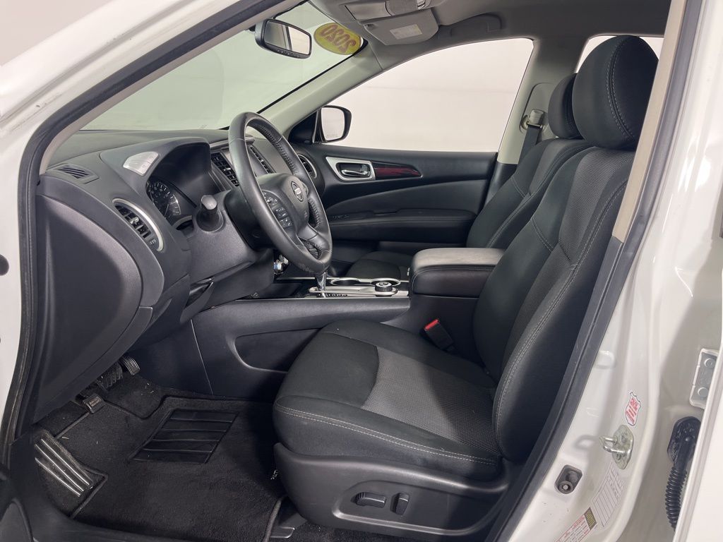 Thumbnail: 2020 Nissan Pathfinder - 21