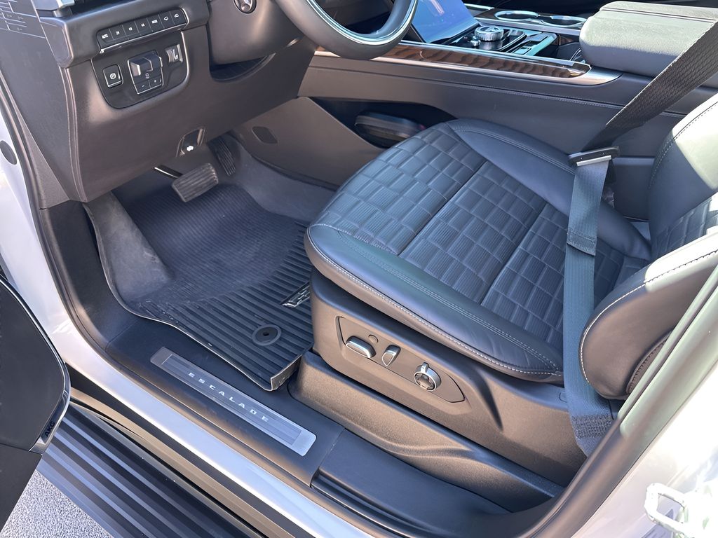 Used Car 2025 Cadillac Escalade  Sport Platinum For Sale Under $120,000 In Austin, Texas