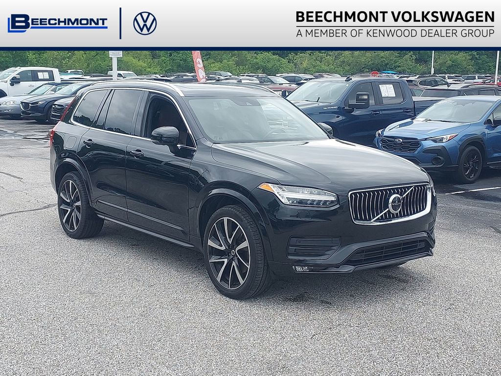 2021 Volvo XC90 T6 Momentum 7-Passenger AWD