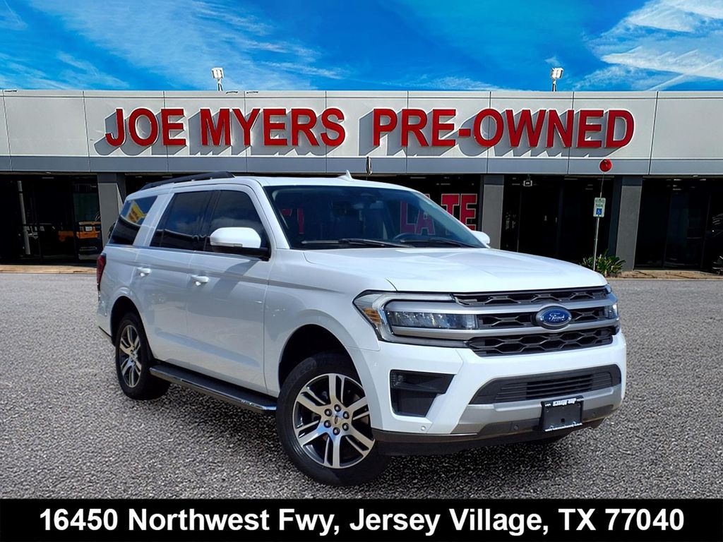 2022 Ford Expedition XLT - 0