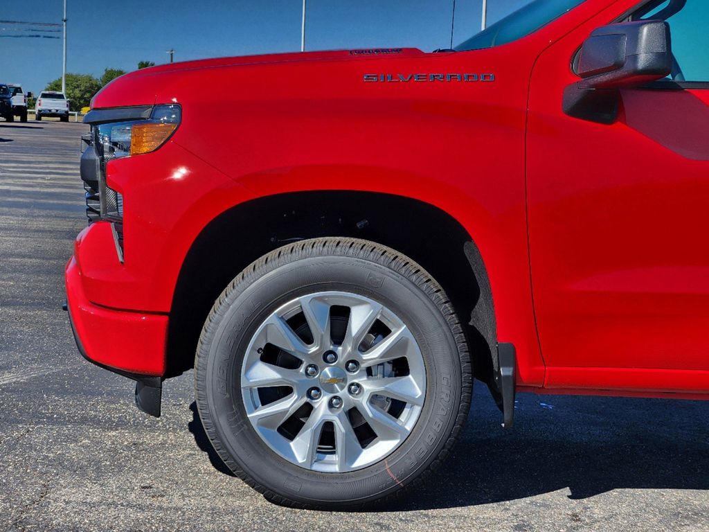 2025 Chevrolet Silverado 1500 Custom 6