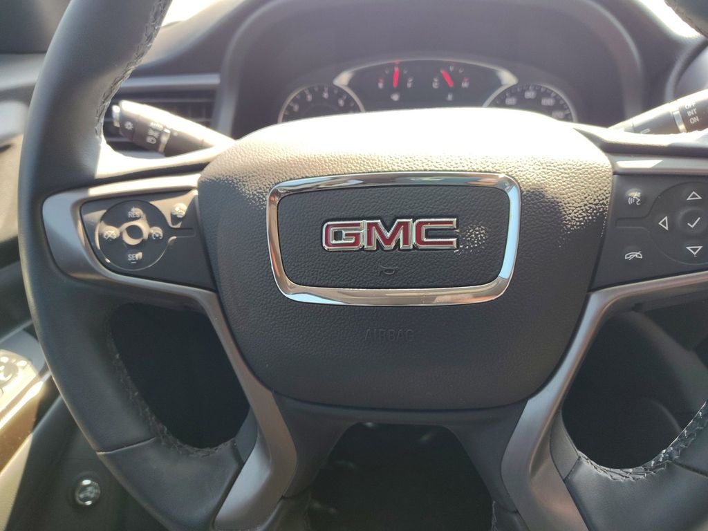 2023 GMC Acadia AT4 19