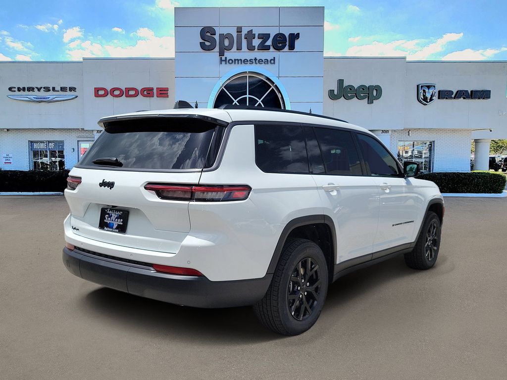 New 2026 White/off-white Jeep Laredo image 2