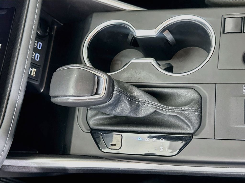 Thumbnail: 2024 Toyota Highlander - 17