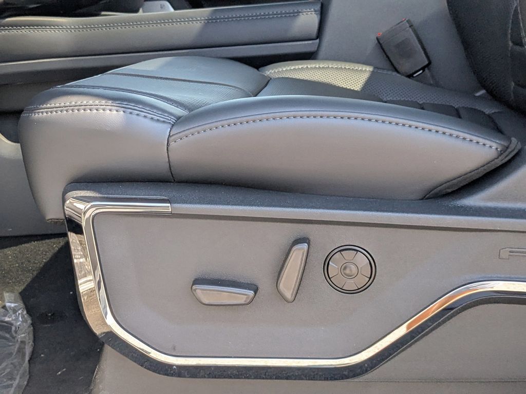 2026 Ford Super Duty F-350 SRW Platinum
