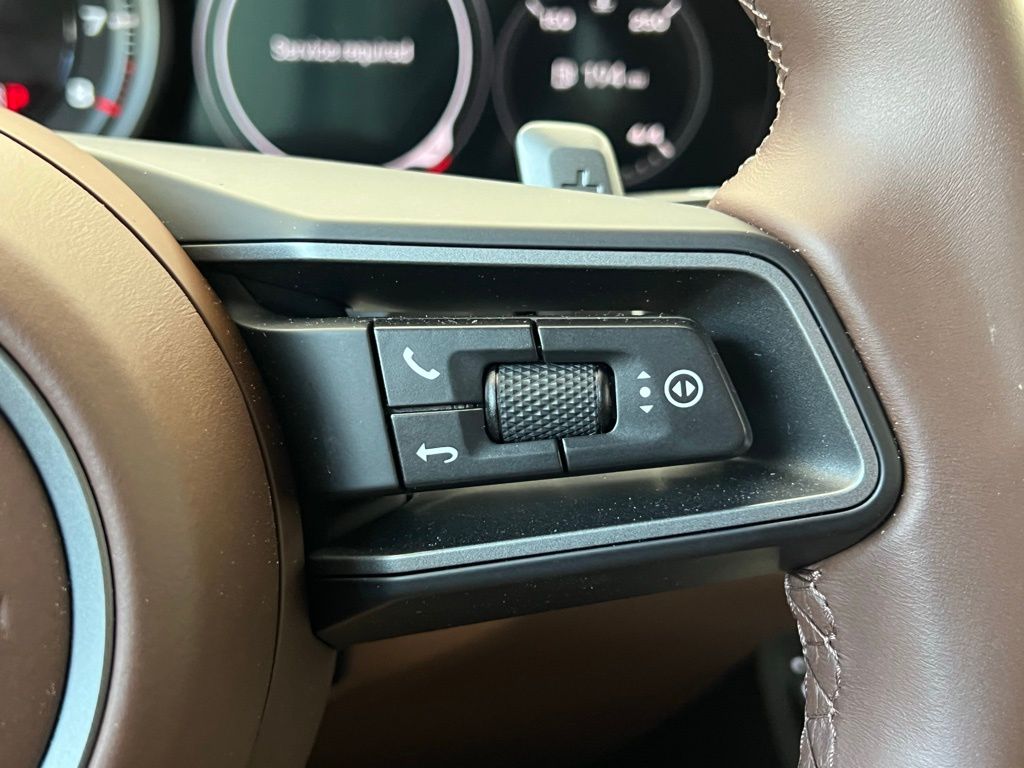 Thumbnail: 2024 Porsche 911 - 8