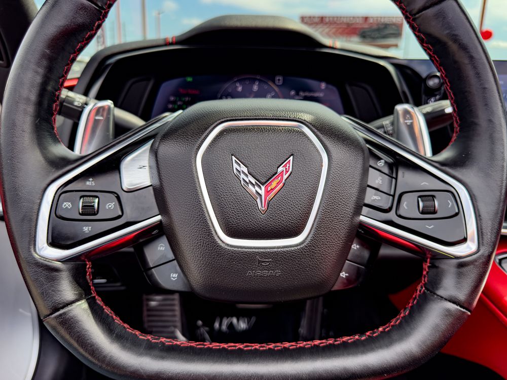 Used 2020 Silver Chevrolet Stingray image 27