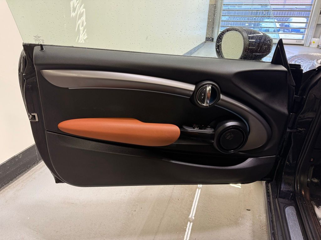 Thumbnail: 2023 MINI Cooper - 10