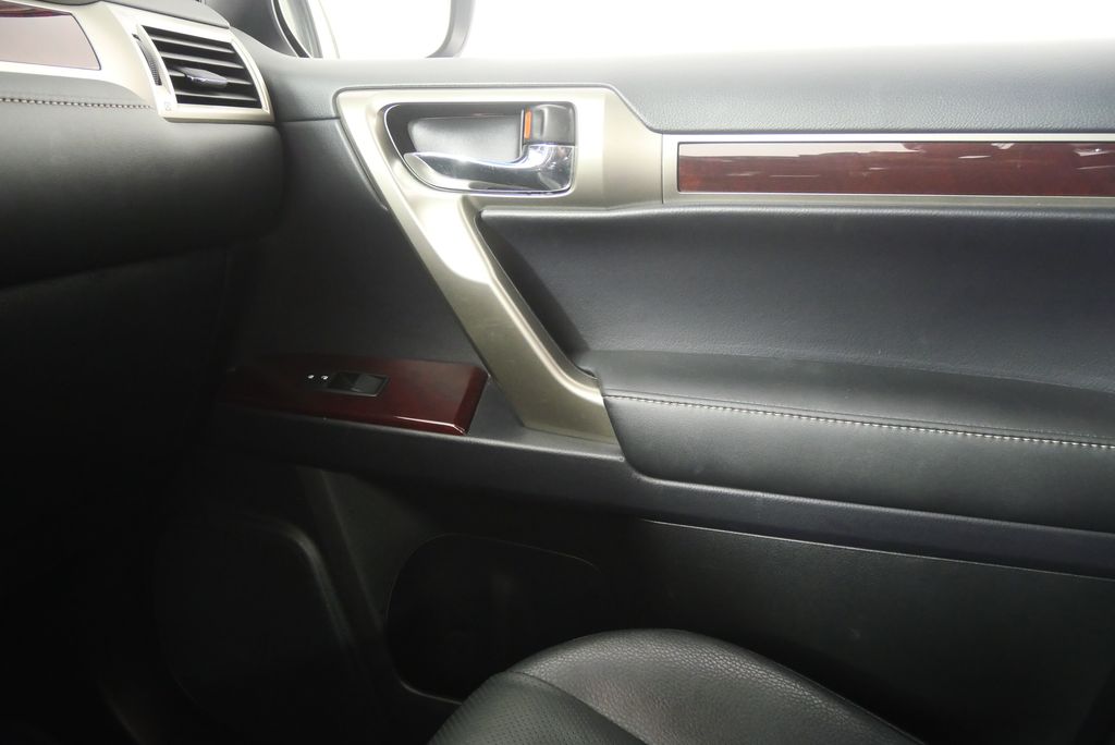 2017 Lexus GX 460 27