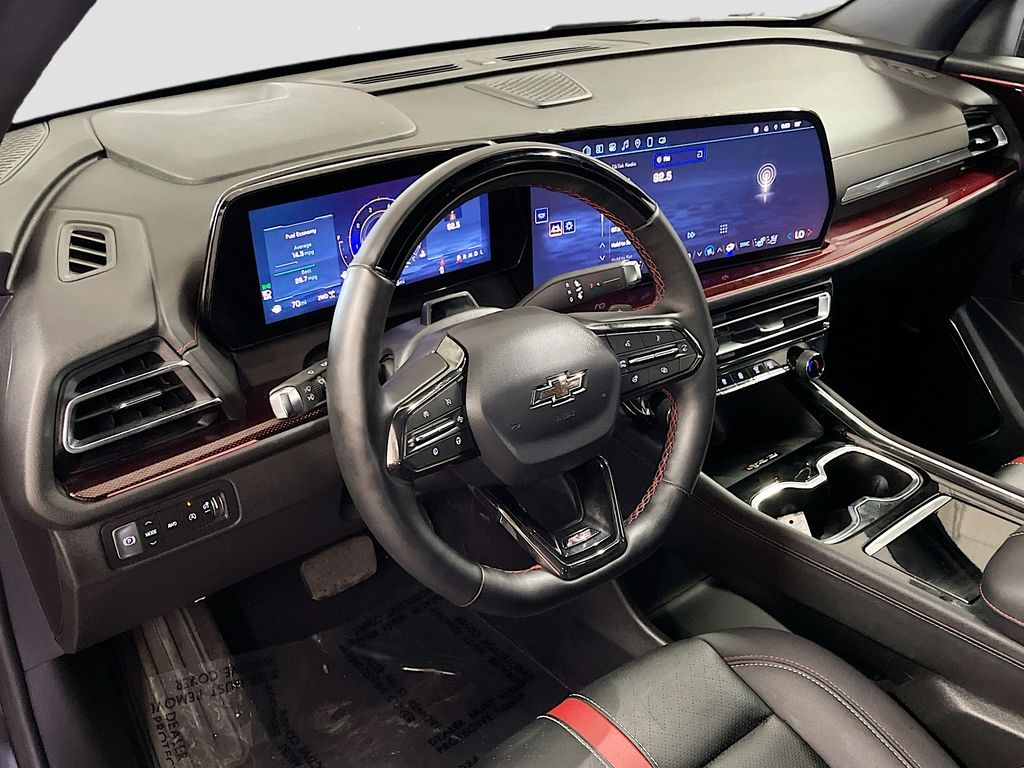 Used 2025 Mosaic Black Metallic Chevrolet RS image 9