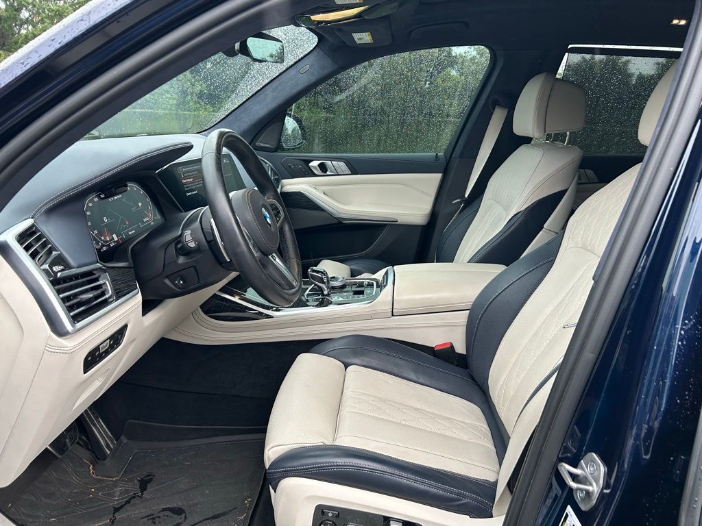 2022 BMW X7 M50i 15