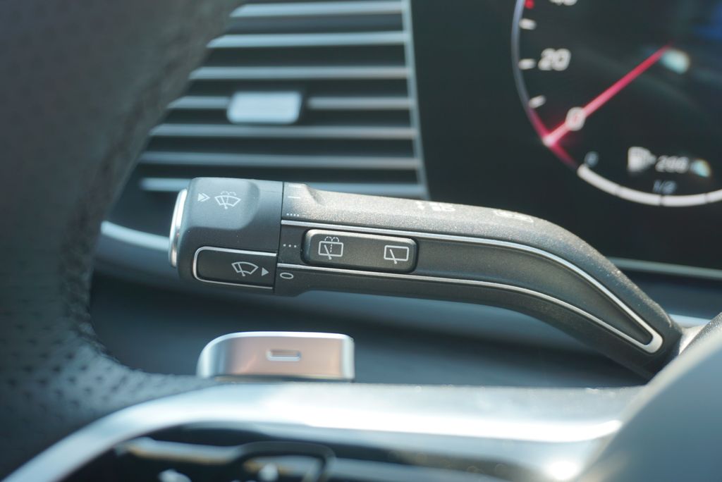 Thumbnail: 2025 Mercedes-Benz GLS - 28