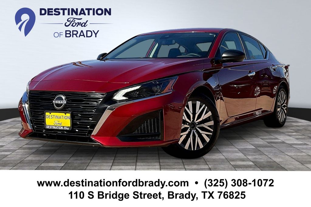 2024 Nissan Altima 2.5 SV FWD