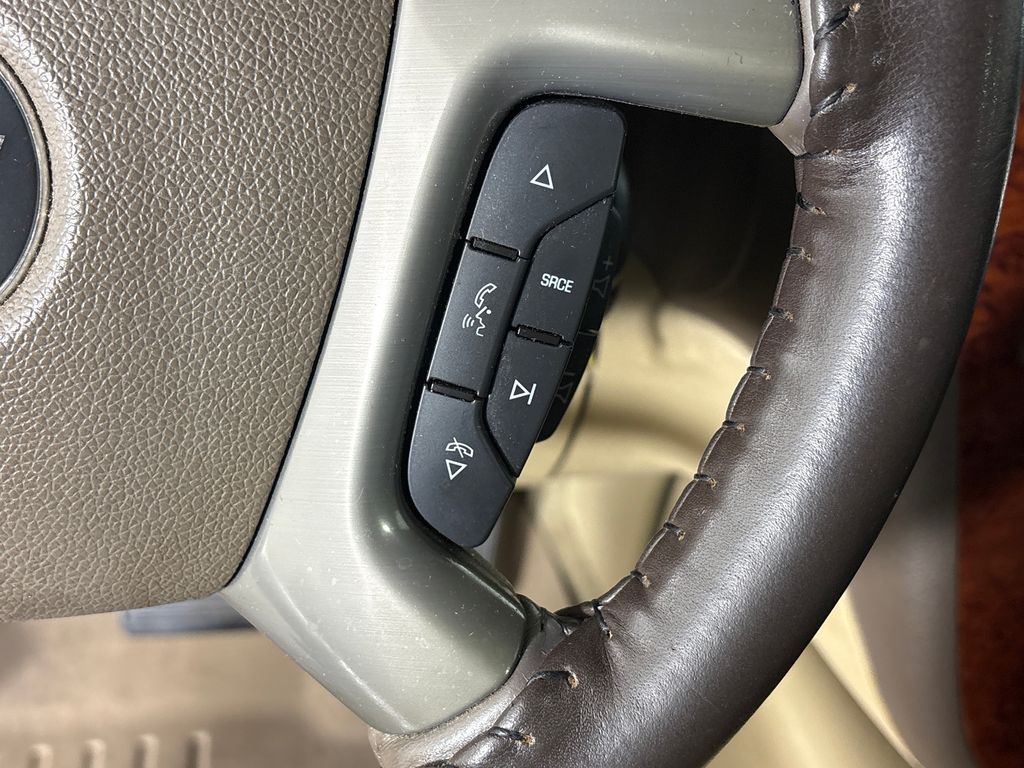 Used 2013 White Chevrolet LTZ image 20