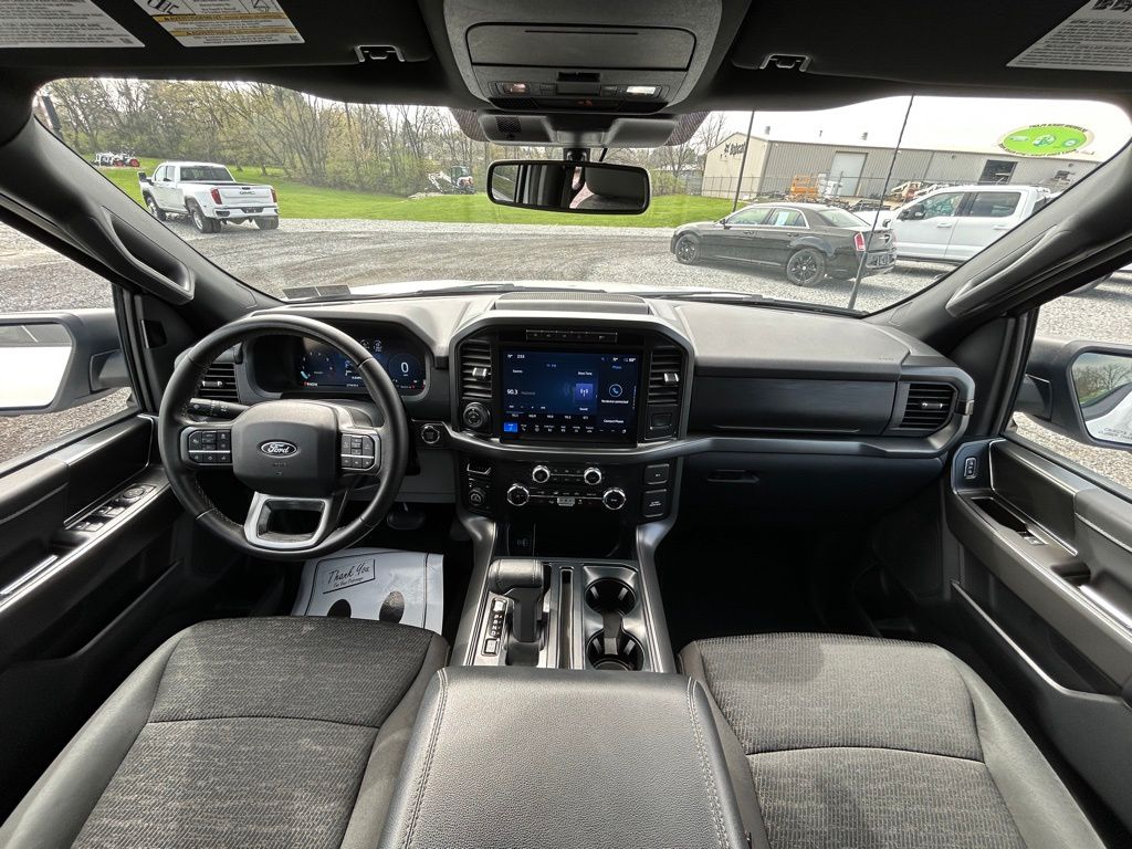 View vehicle photo 3