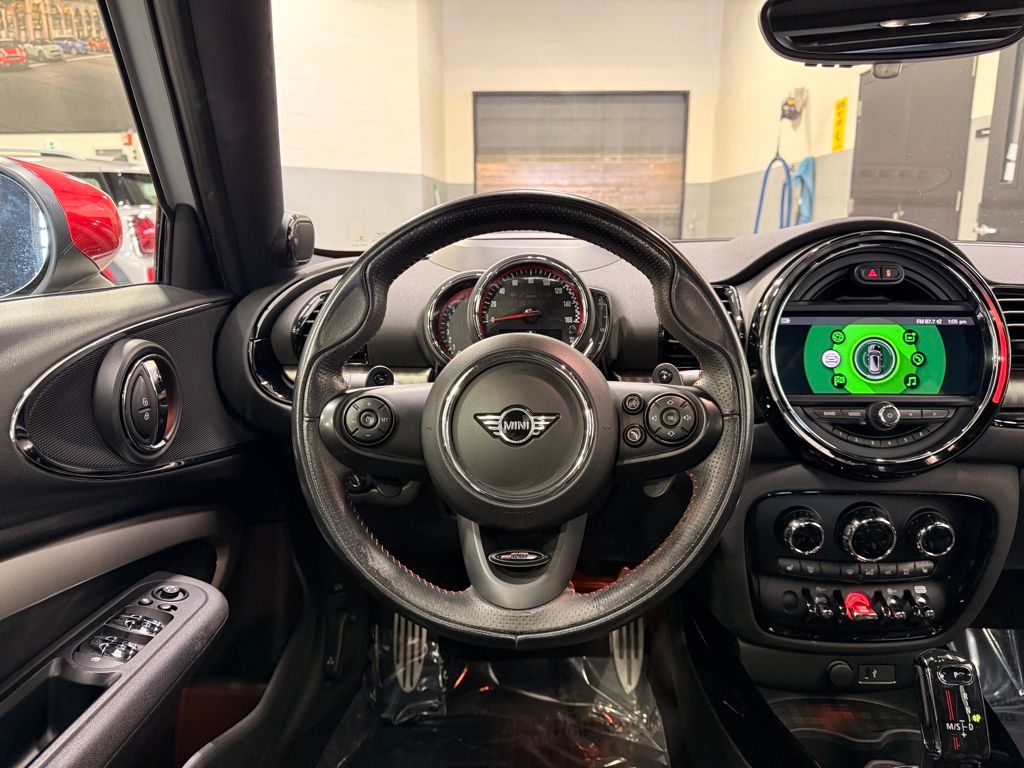 Thumbnail: 2020 MINI Cooper Clubman - 24
