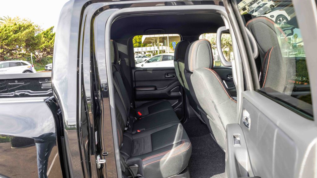 Used 2025 Nissan Frontier PRO-4X 4D Crew Cab