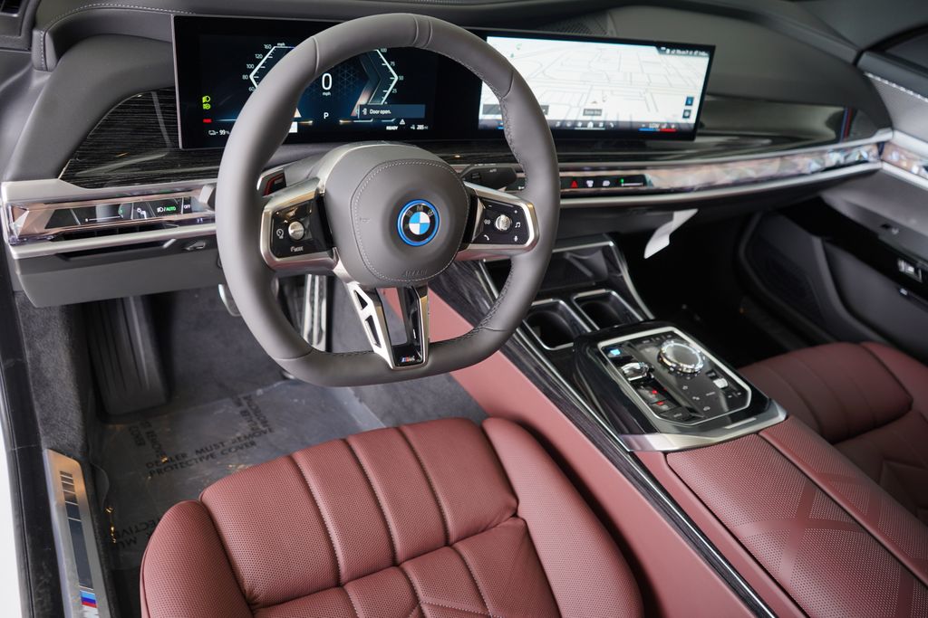 Thumbnail: 2025 BMW i7 - 13