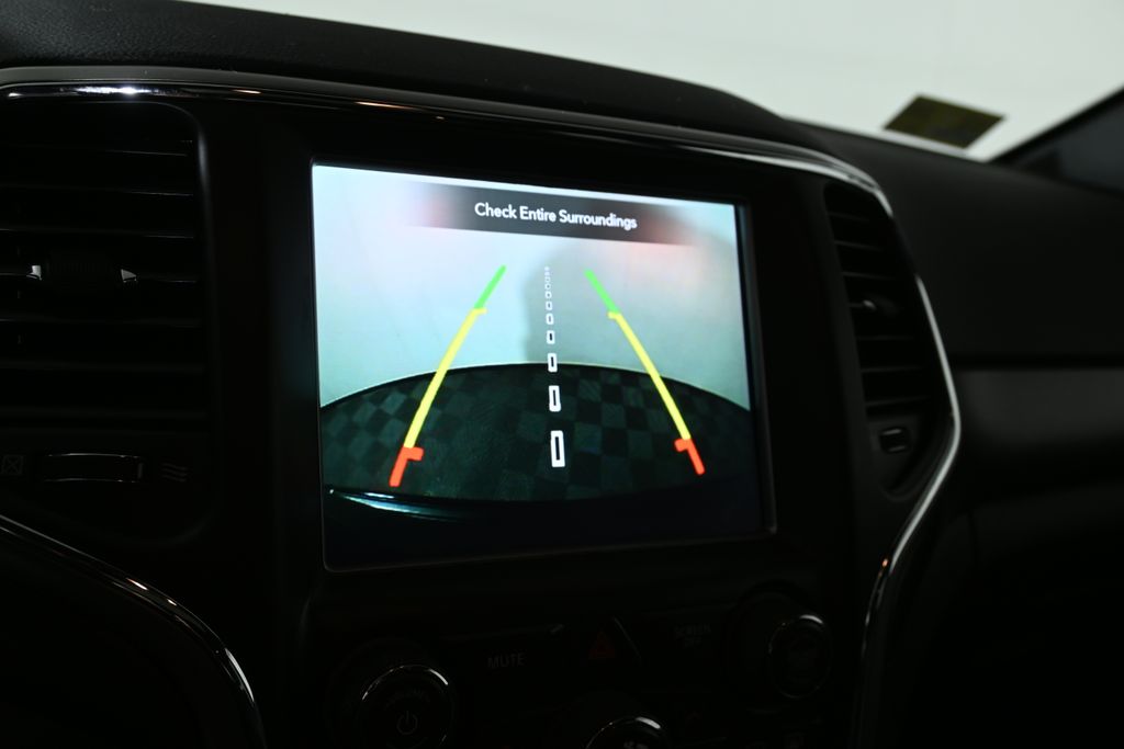 Thumbnail: 2018 Jeep Grand Cherokee - 23