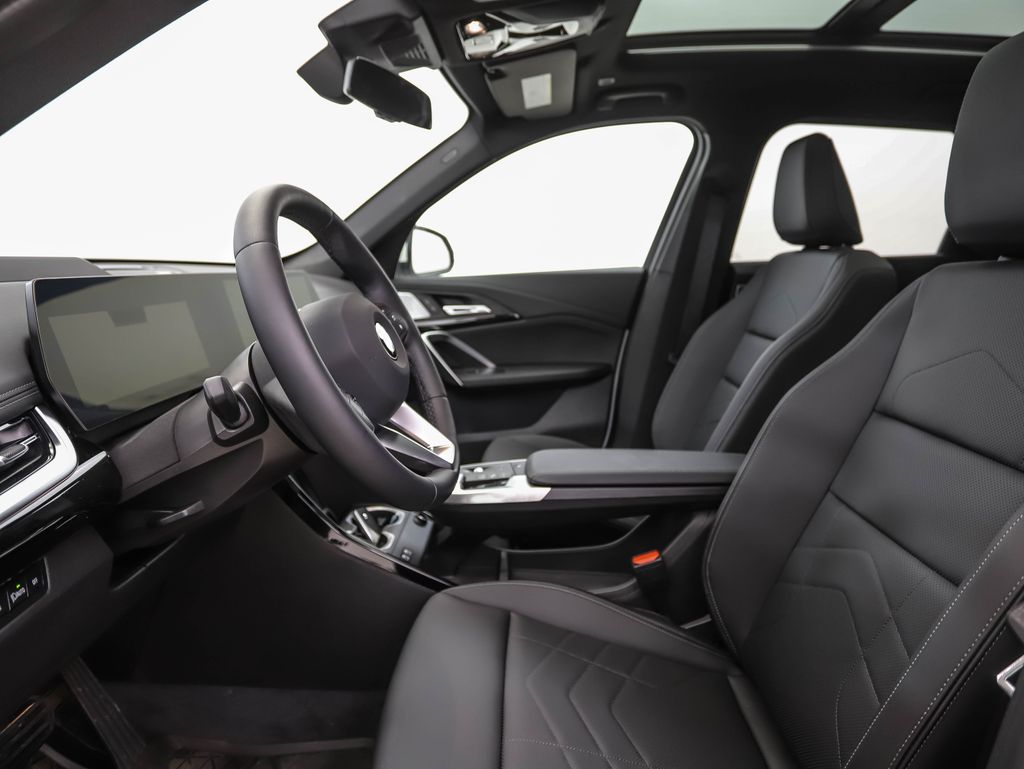 Thumbnail: 2025 BMW X1 - 11