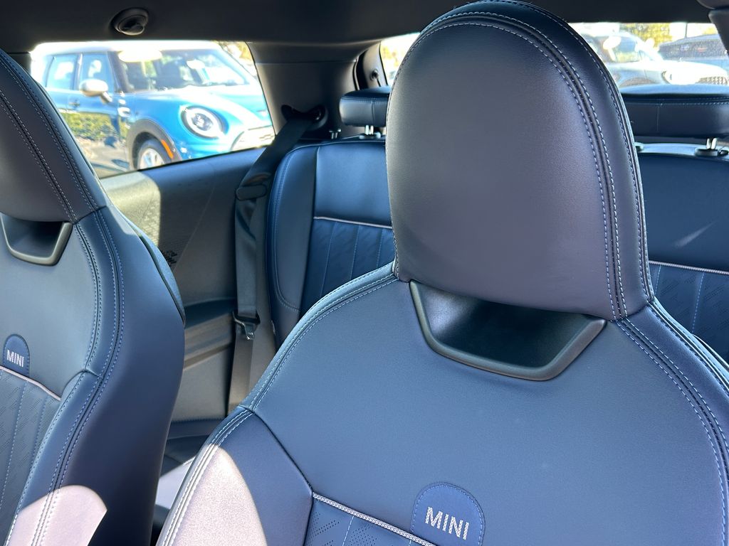 Thumbnail: 2025 MINI Cooper - 14