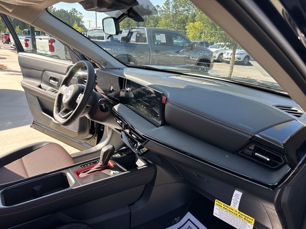 2025 Super Black Nissan Kicks SR FWD SUV