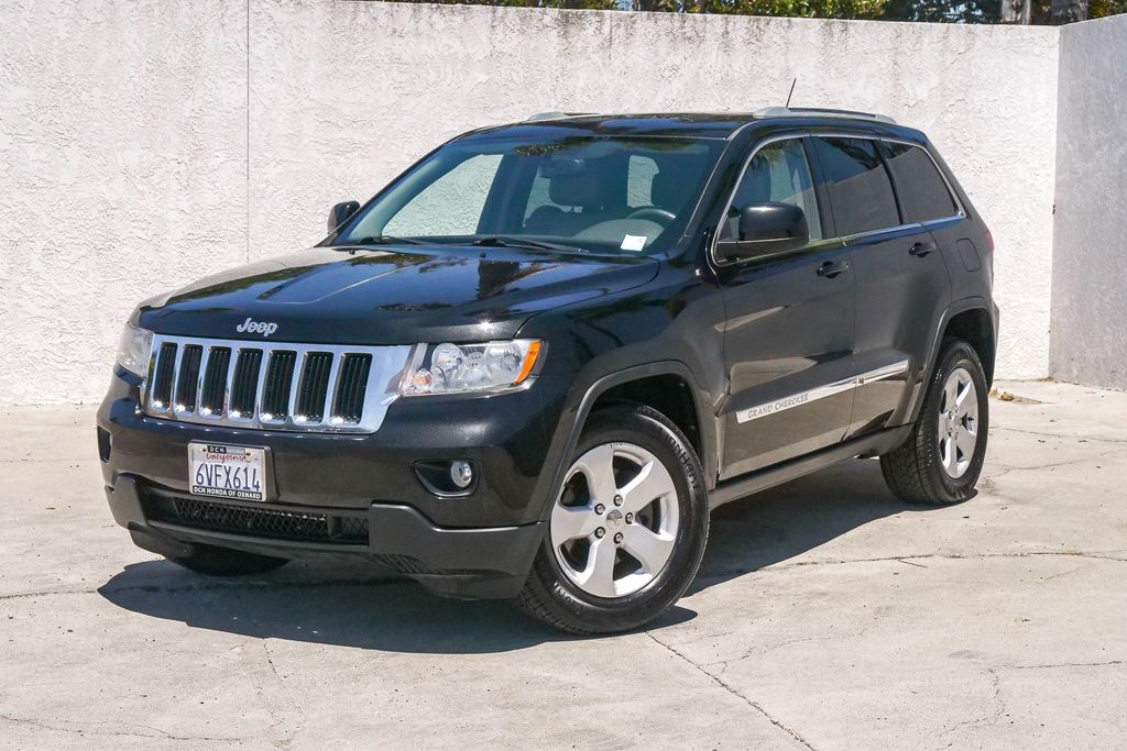 Brilliant Black Crystal Pearlcoat 2012 Jeep Grand Cherokee Laredo SUV / Crossover 4X2 5-Speed Automatic