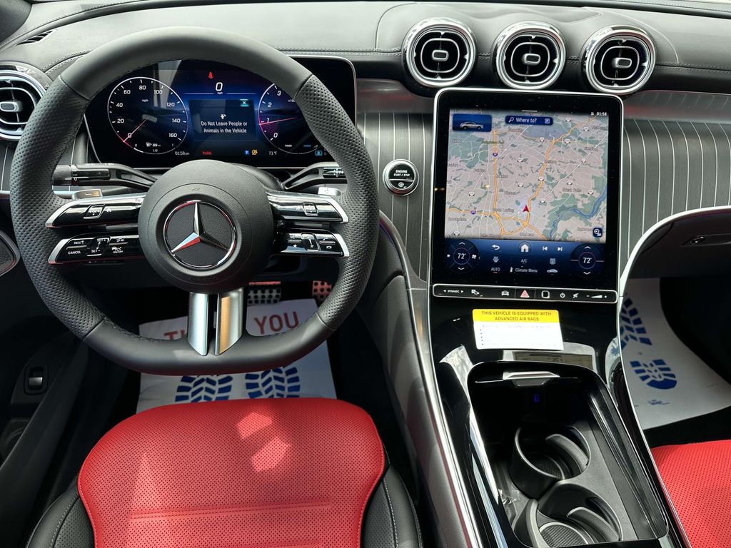 2025 Mercedes-Benz GLC 300 7