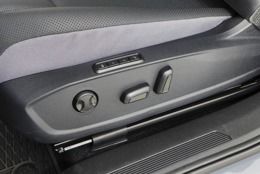 2025 Volkswagen ID.4 Pro S 23