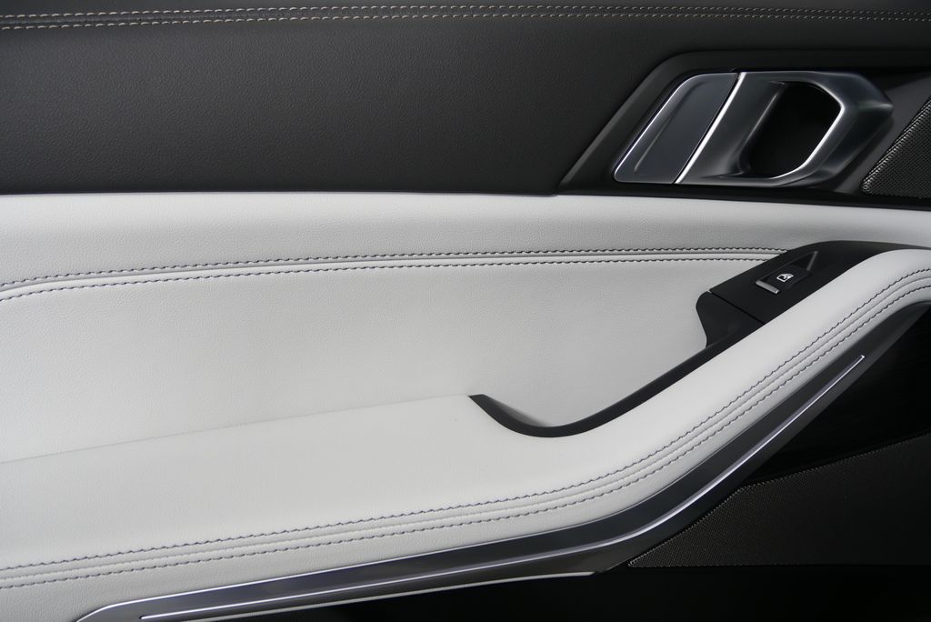 2026 BMW X5 sDrive40i 14