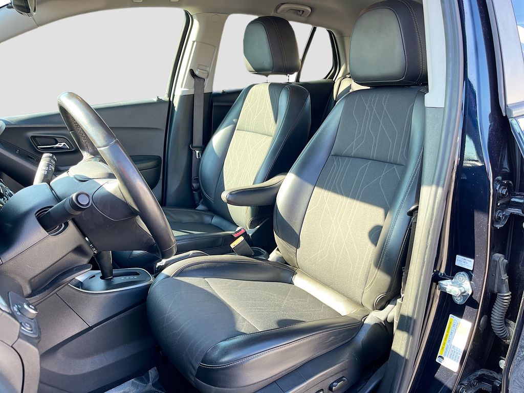 2022 Chevrolet Trax LT Blue at Joe Myers Mazda Kia