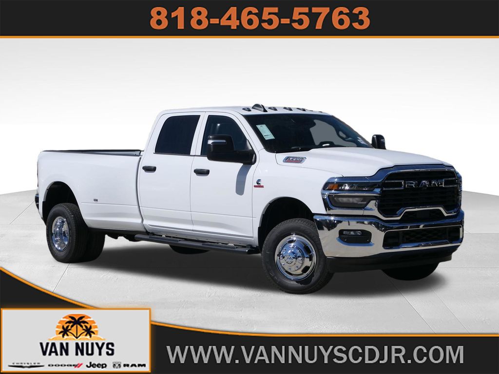 Bright White Clearcoat 2026 RAM 3500 Pickup Truck Four-Wheel Drive 8-Speed Automatic