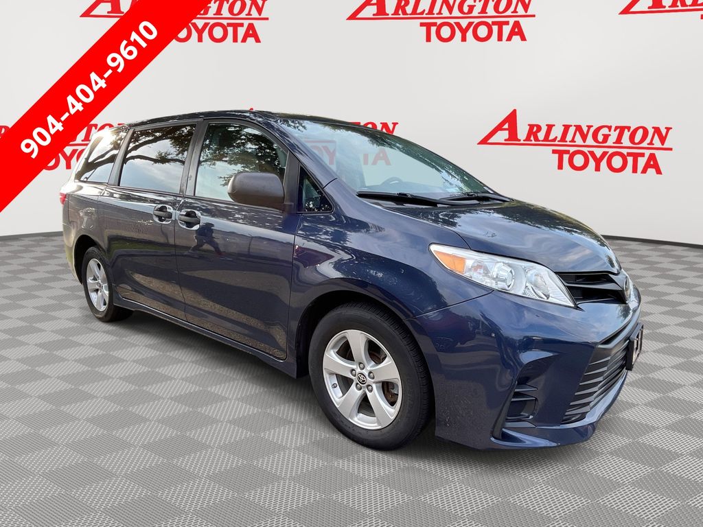 2020 Toyota Sienna L's photo
