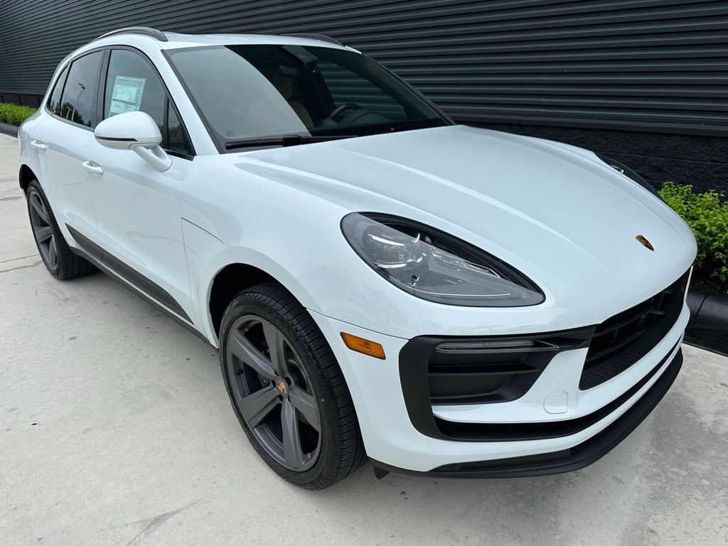 Thumbnail: 2026 Porsche Macan - 11
