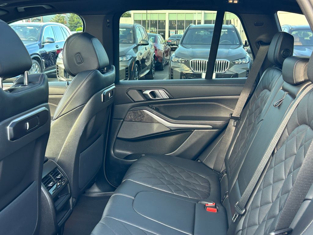 2025 BMW X5 xDrive50e 30