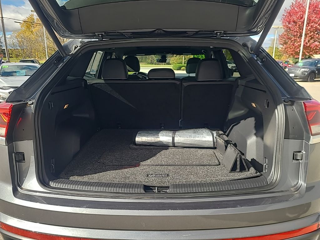 used 2020 Volkswagen Atlas Cross Sport car, priced at $19,448