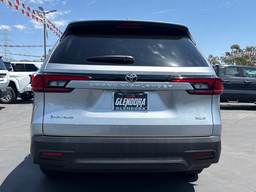New 2026 Toyota Grand Highlander Hybrid SUV