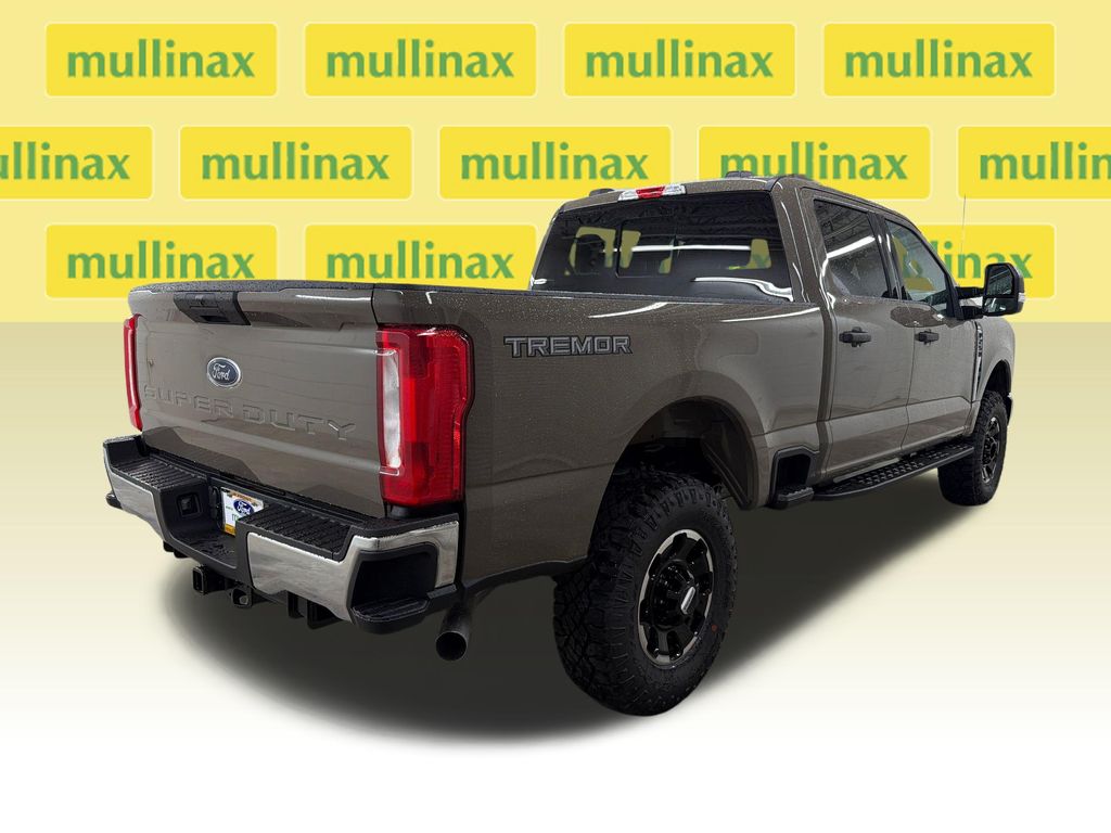 New 2026 Gray Ford XLT image 3