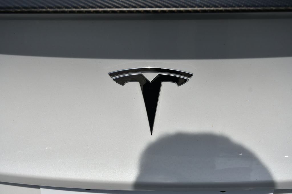 Thumbnail: 2023 Tesla Model Y - 12