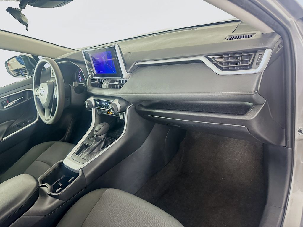 Thumbnail: 2024 Toyota RAV4 - 29