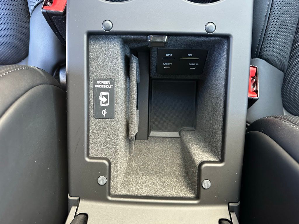 Thumbnail: 2026 Porsche Macan - 28