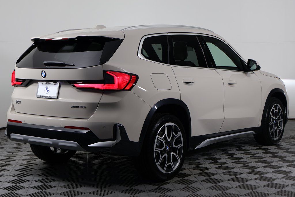 Thumbnail: 2026 BMW X1 - 2