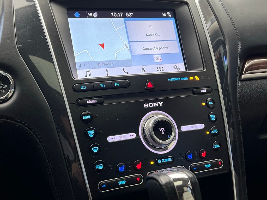 Thumbnail: 2019 Ford Explorer - 14