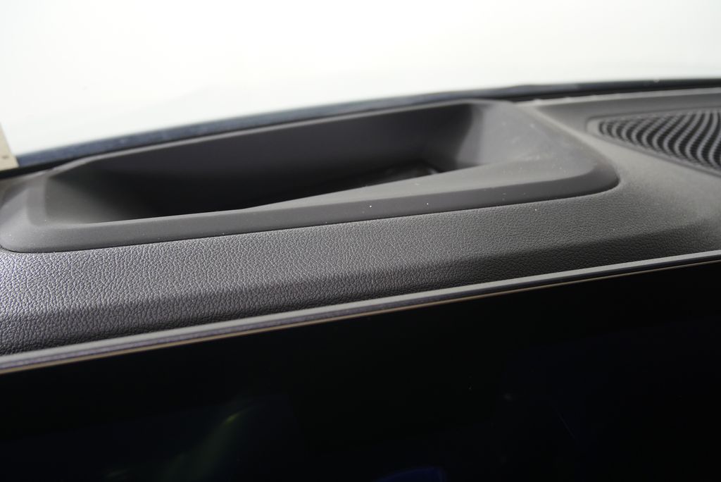 Thumbnail: 2023 BMW 3 Series - 23