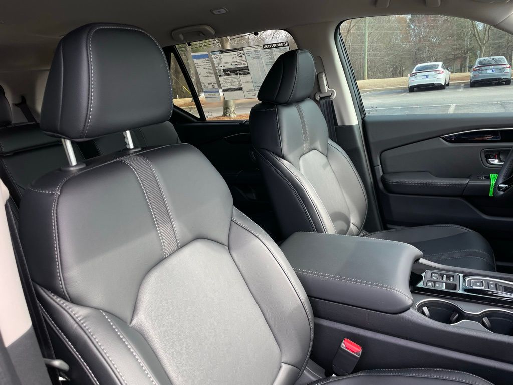 Thumbnail: 2026 Honda Pilot - 30