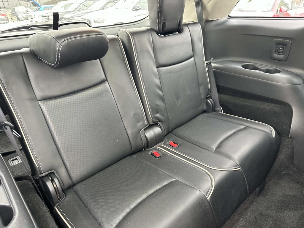 Thumbnail: 2016 INFINITI QX60 - 24