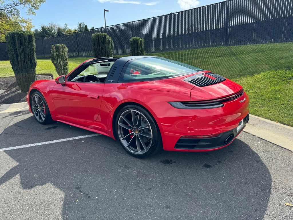 2022 Porsche 911 Targa 4S 9