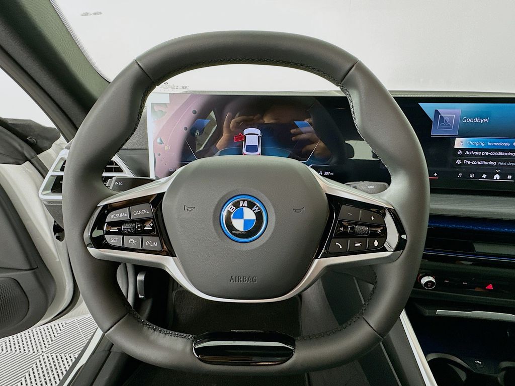 Thumbnail: 2026 BMW i4 - 10